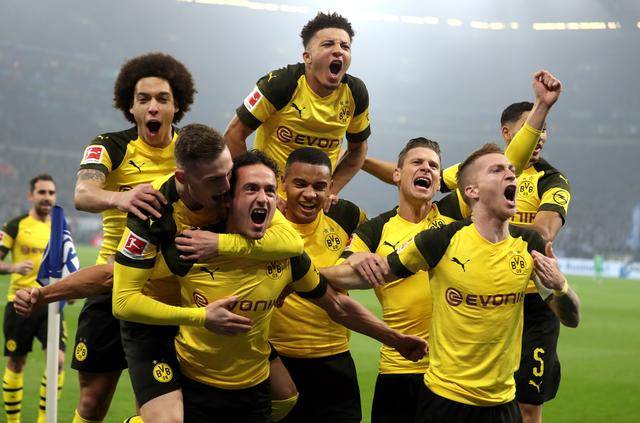 关于阿尔滕纳主场击败斯图加特，士气高涨的信息