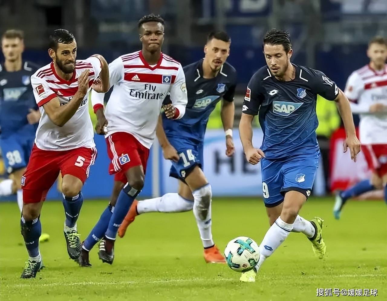 包含拜仁连胜势头正猛，将在下一场比赛中取得更好成绩的词条