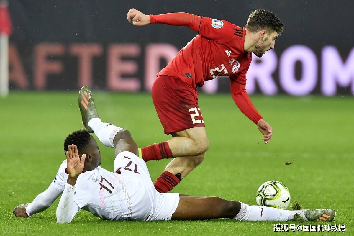 开云体育官网-突围关键战！西班牙队迎战挑战，决心晋级