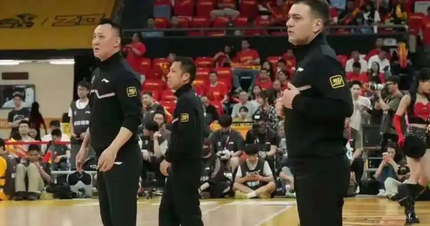 韩国联赛传出换帅消息，球队士气受到鼓舞的简单介绍