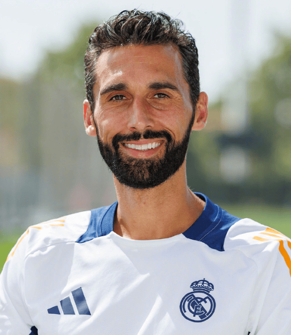 包含皇马大将恢复可期三冠之路颇为崎岖的词条