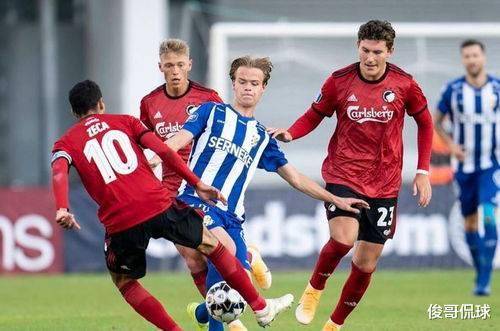 开云体育下载-巴拿马选手在比赛中找到机会取得胜利登顶的简单介绍