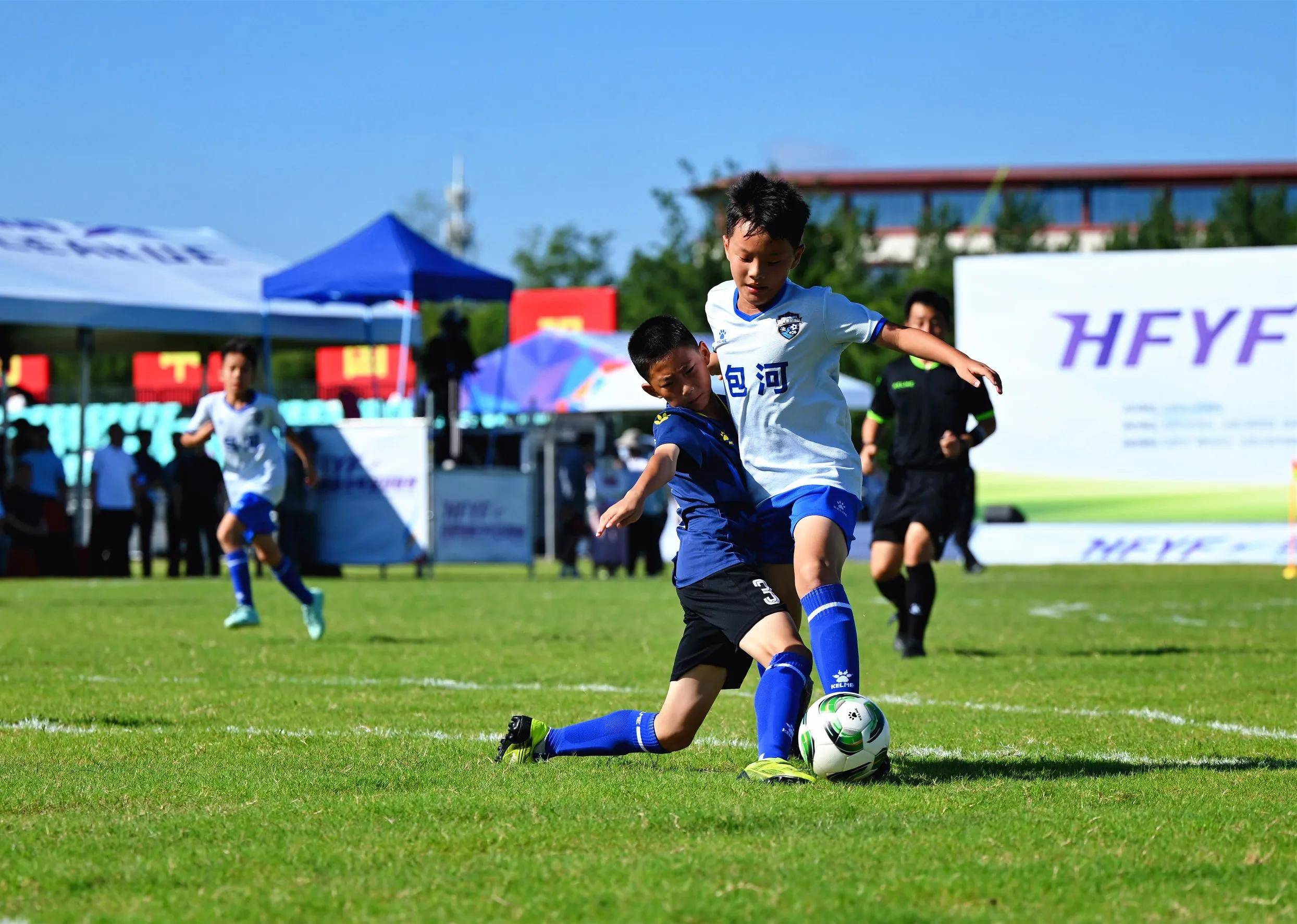 包含亚洲足球少年杯收官战举行，优秀青少年球员崭露头角的词条