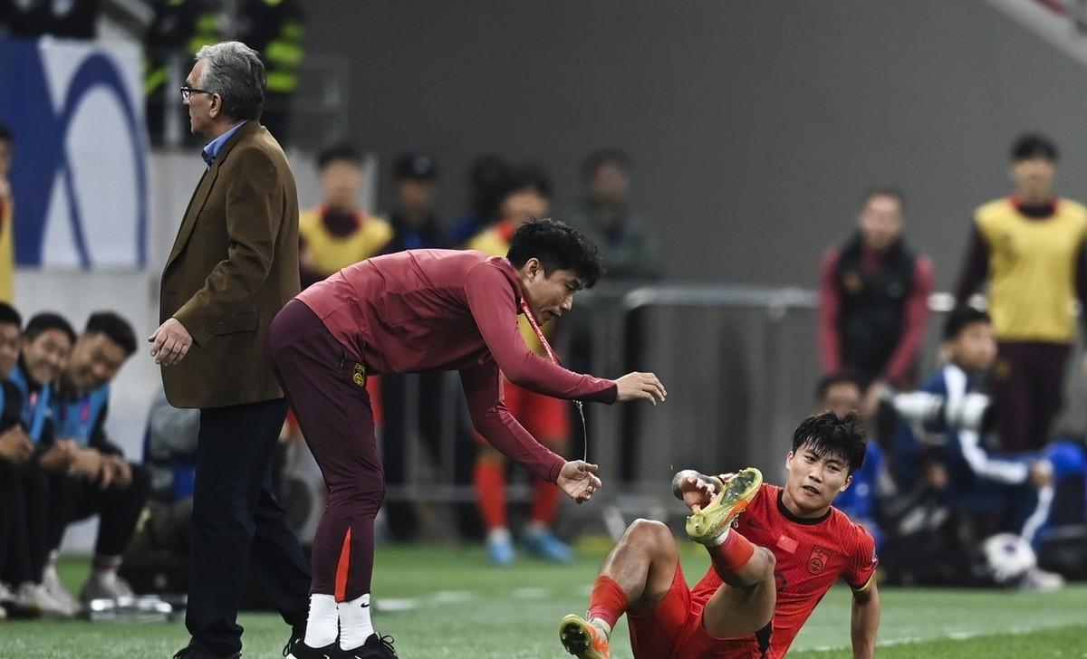 开云体育在线-包含防线不稳现隐患，球队或将加强防守的词条