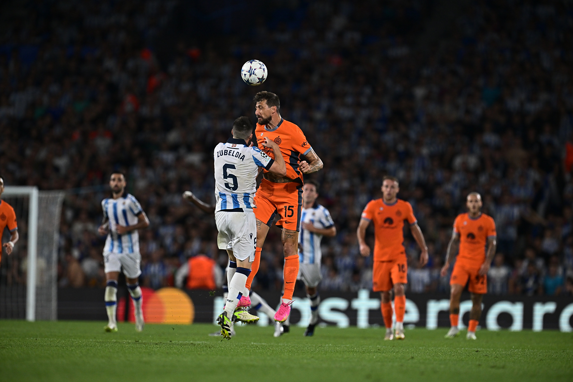 欧冠淘汰赛观赏，同仁交流志愿拼尽全力的简单介绍