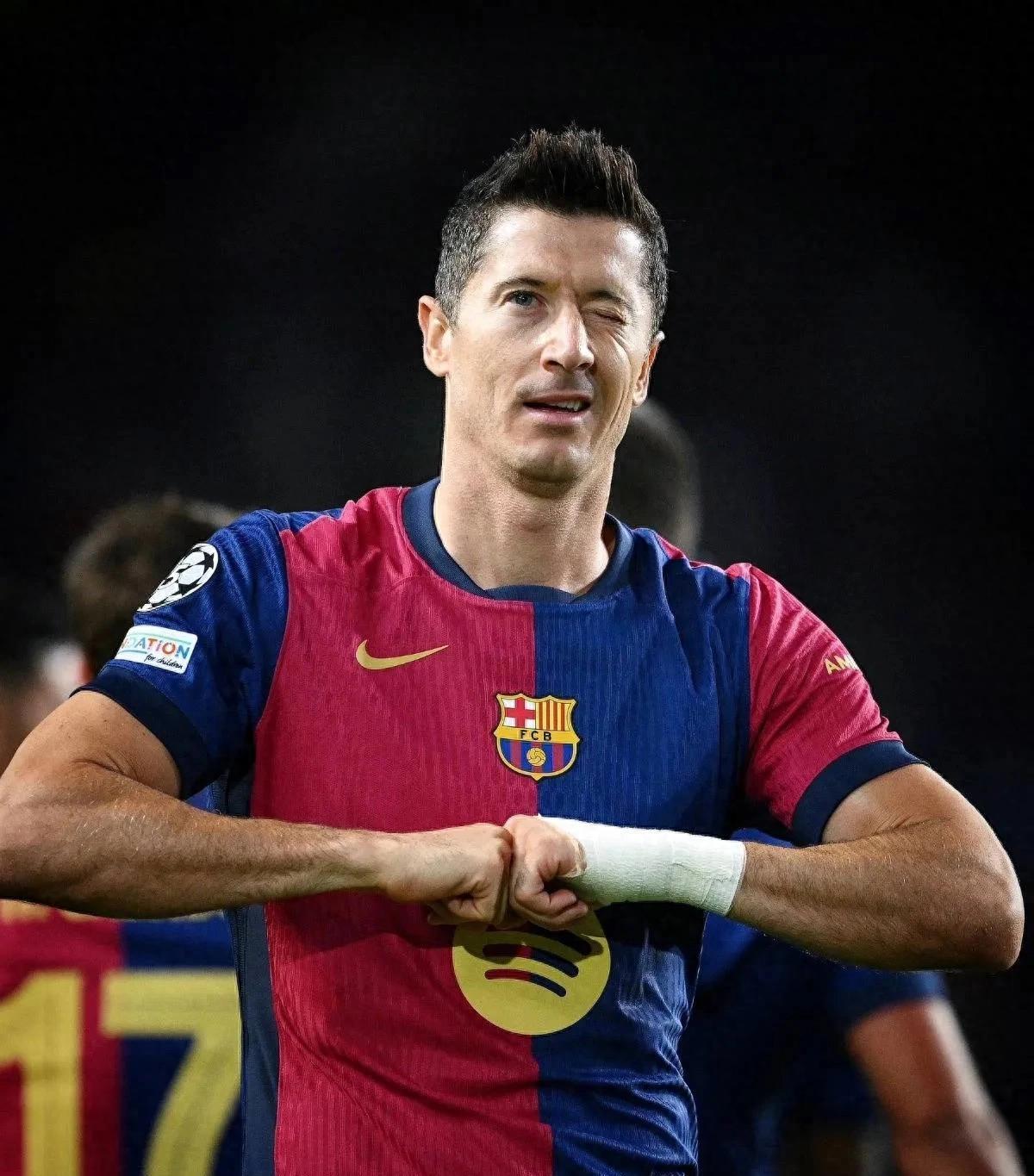 开云体育网页版-包含欧预赛比分惊现逆转，球员展现决心的词条