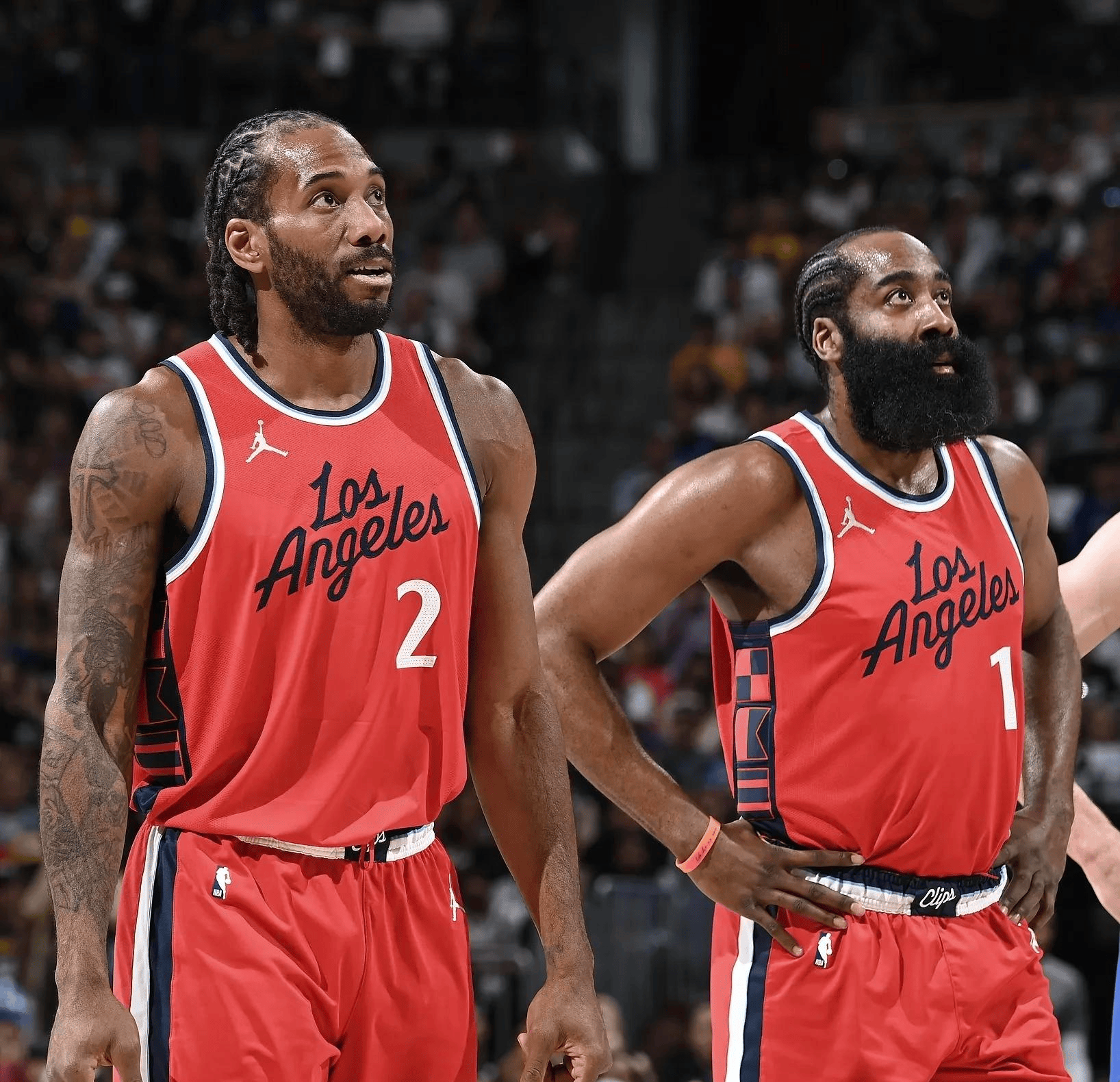 包含快船再次落败，面临季后赛生死战的词条