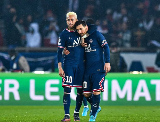 包含他的传球技巧使得球队成为夺冠热门：南瓜队新风采！的词条