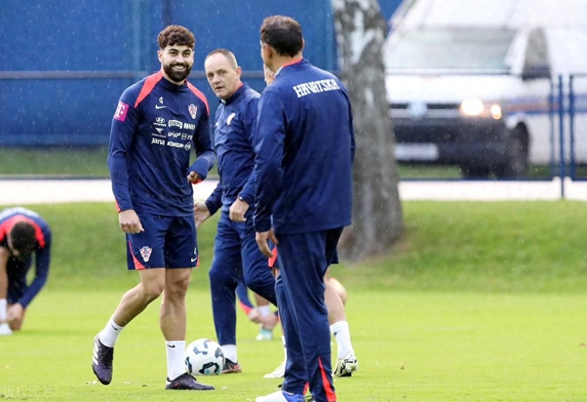 克罗地亚队战胜苏格兰，提升信心