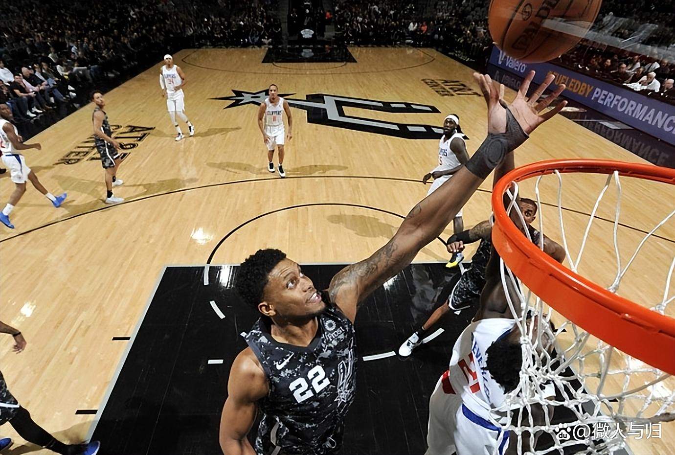 开云体育网页版登录入口-快船客场击败马刺取得三连胜的简单介绍