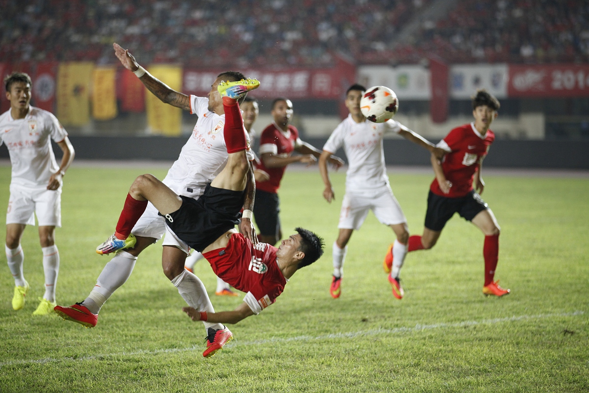 亚洲足球赛事中球员状态高涨展现实力的简单介绍