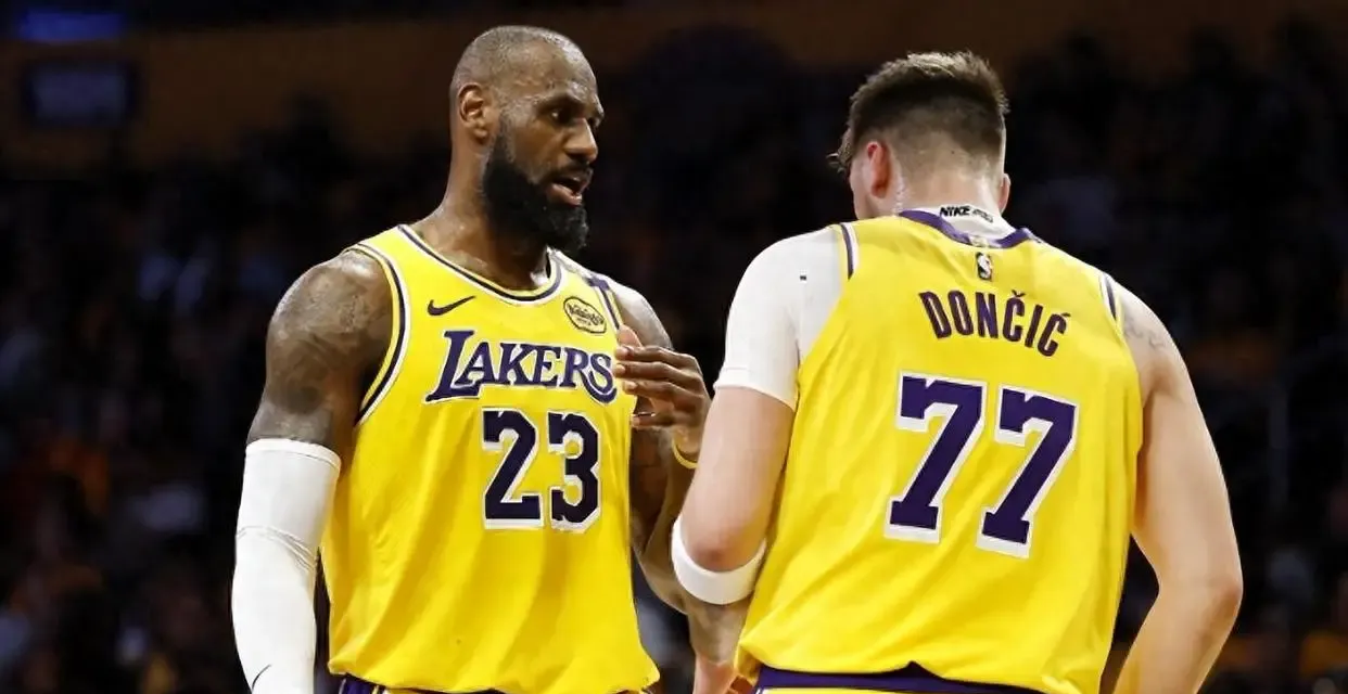 争夺总决赛冠军，湖人占据上风的简单介绍